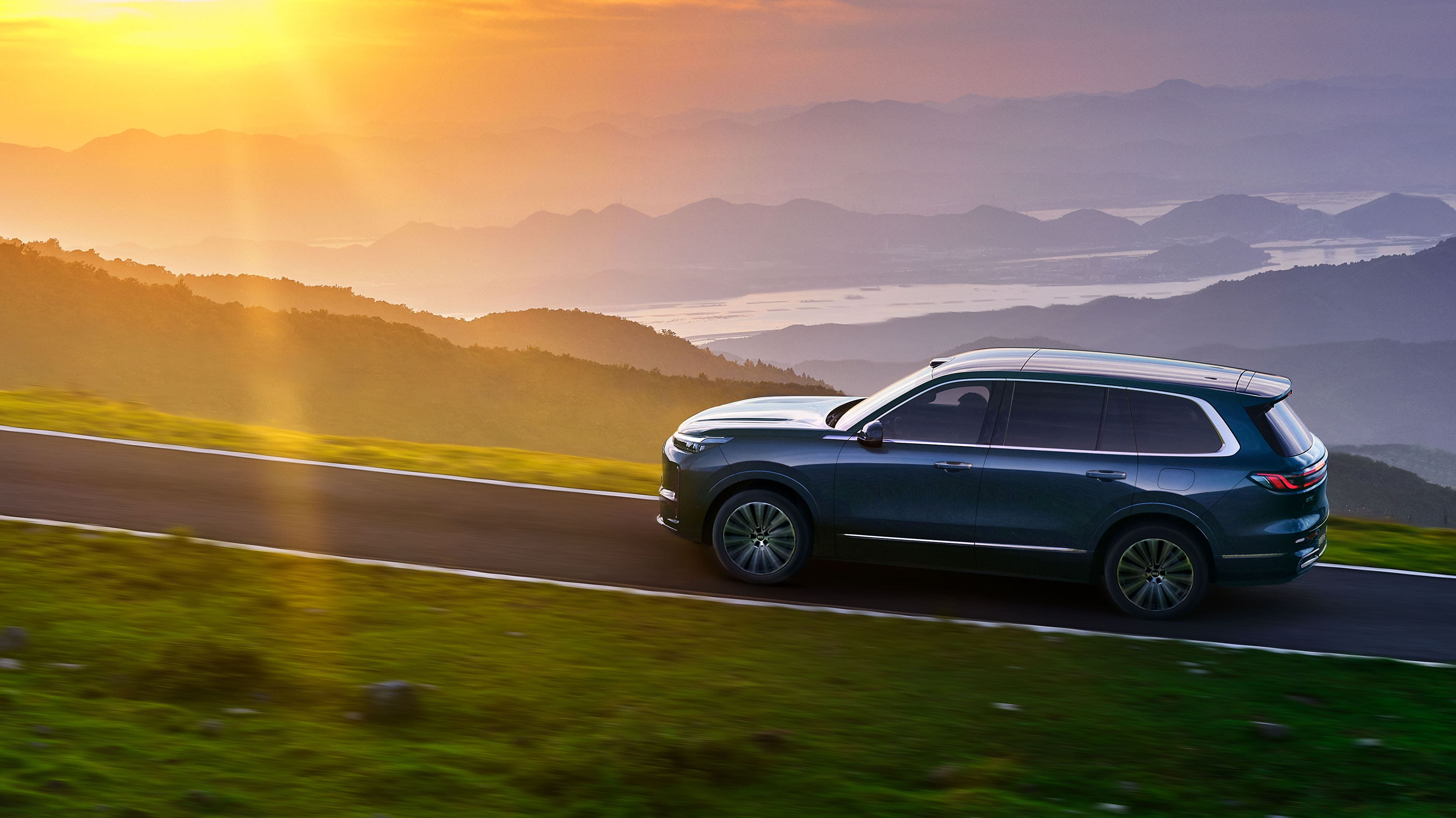 Гибридный автомобиль Geely Galaxy M9 PHEV